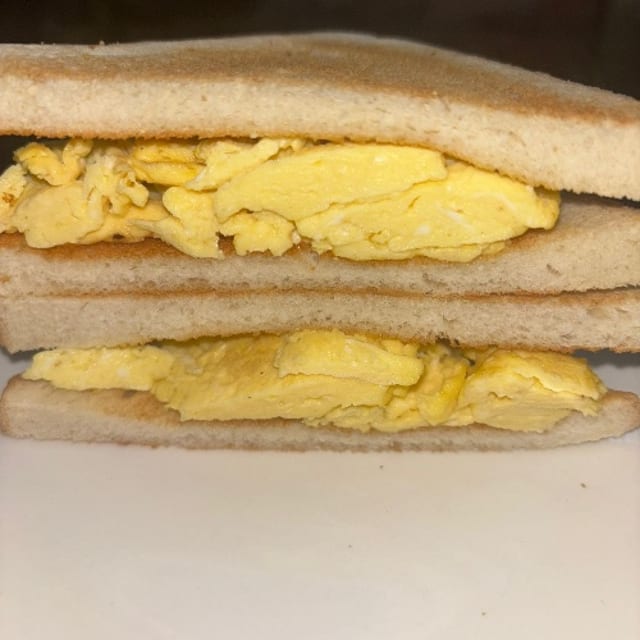  Egg sandwich.