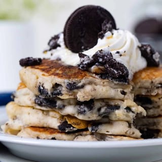 OREO COOKIES PANCAKES 