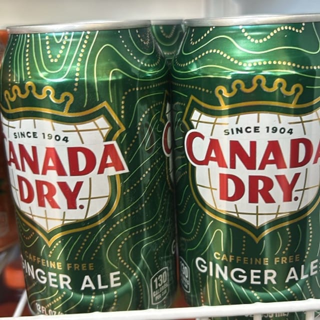 CANADA DRY GINGER SODA.